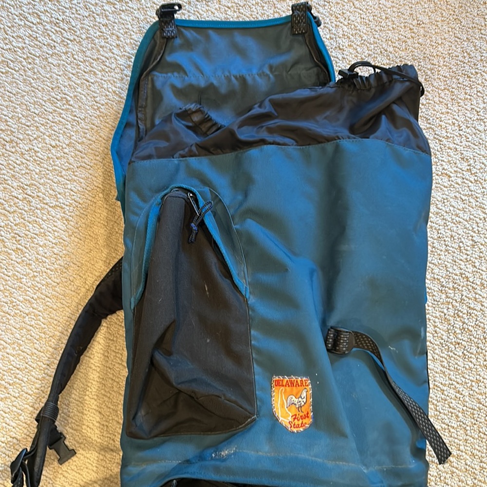 65 Liter Backpack With Internal Frame And Multiple Po… - Gem